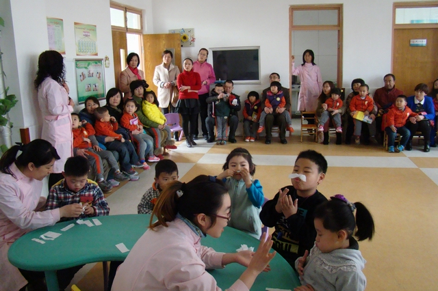 市特教中心和高新區(qū)實(shí)驗(yàn)幼兒園組織“愛護(hù)小耳朵”聯(lián)誼活動(dòng)