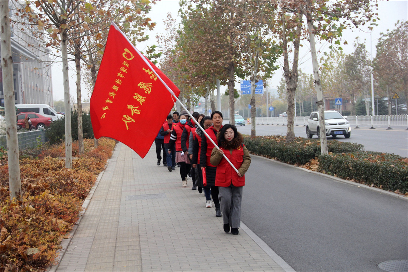 志愿服務進社區(qū) 文明創(chuàng)建我先行